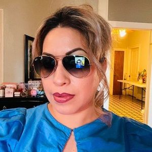 Meet your Posher, Flor